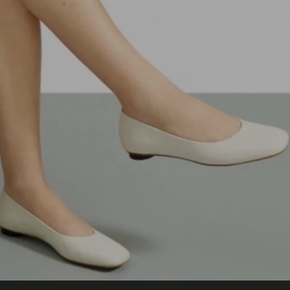 EVERLANE NWT REAL LEATHER CREAM MINIMALIST BALLET FLATS SIZE 9